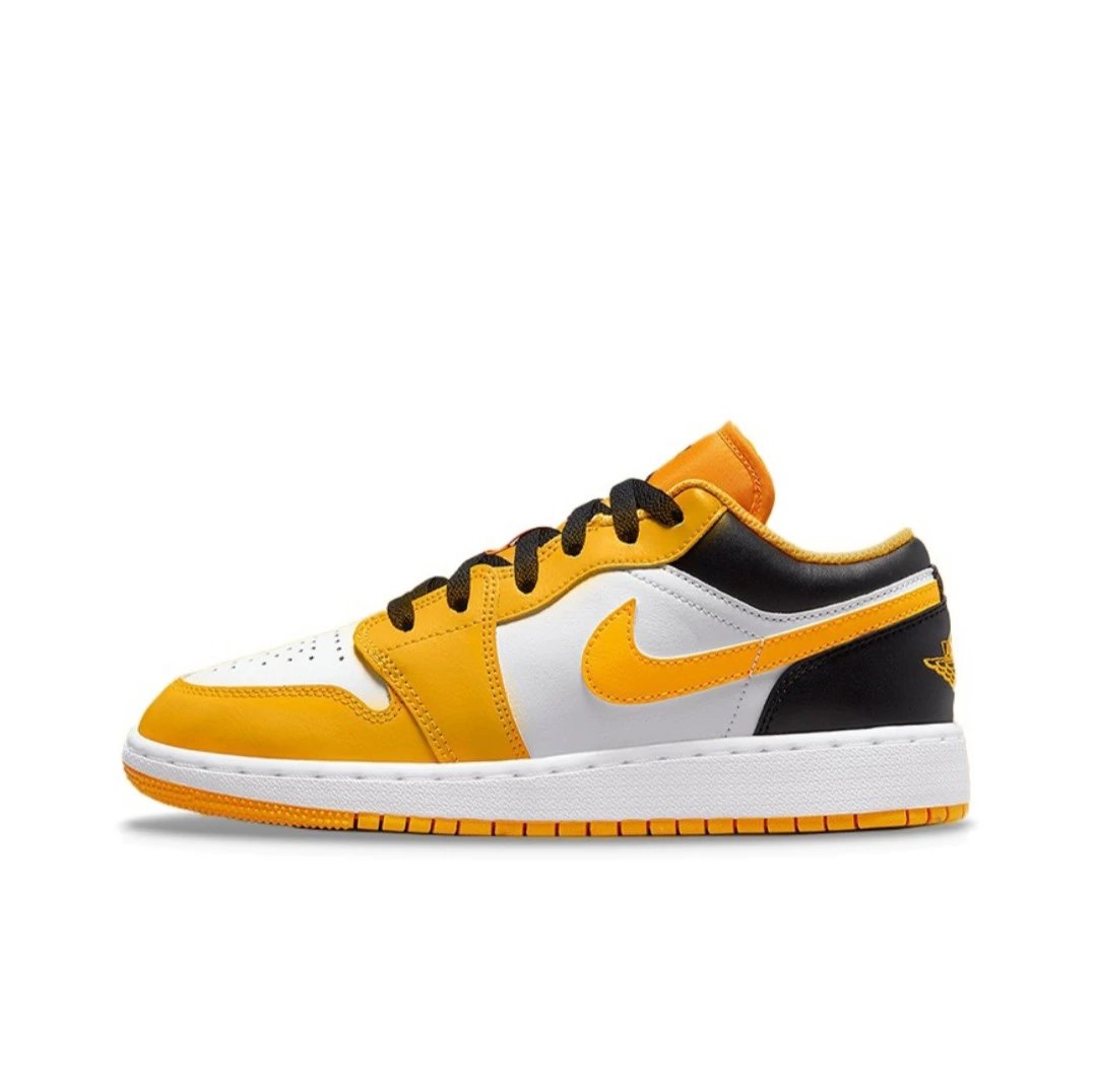 Nike Sneakers Air Jordan 1 Low — 15