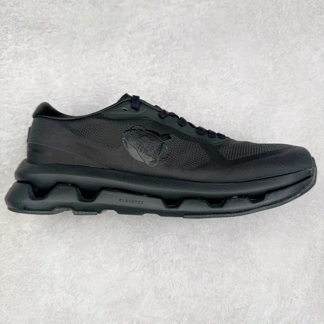 On Sneakers Cloudzone product detail image 1