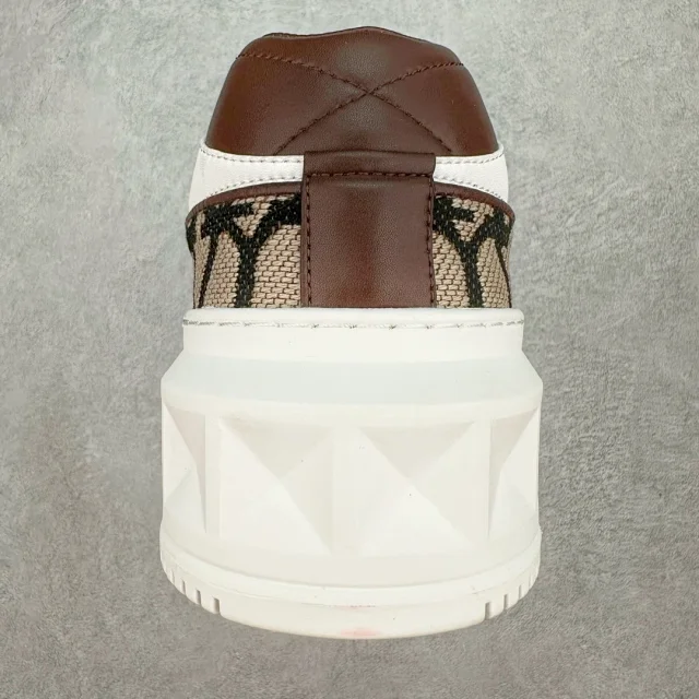 Valentino Garavani Sneakers One Stud XL Low-Top product detail image 26
