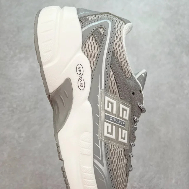 Givenchy Sneakers Low-Top Mesh with Chunky Sole product detail image 6