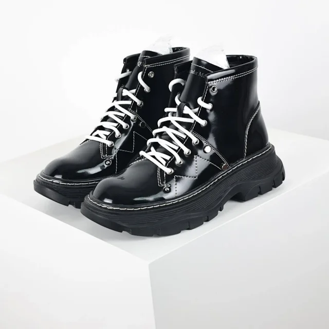 Unbranded Boots Lace-Up Ankle with Lug Sole product detail image 2