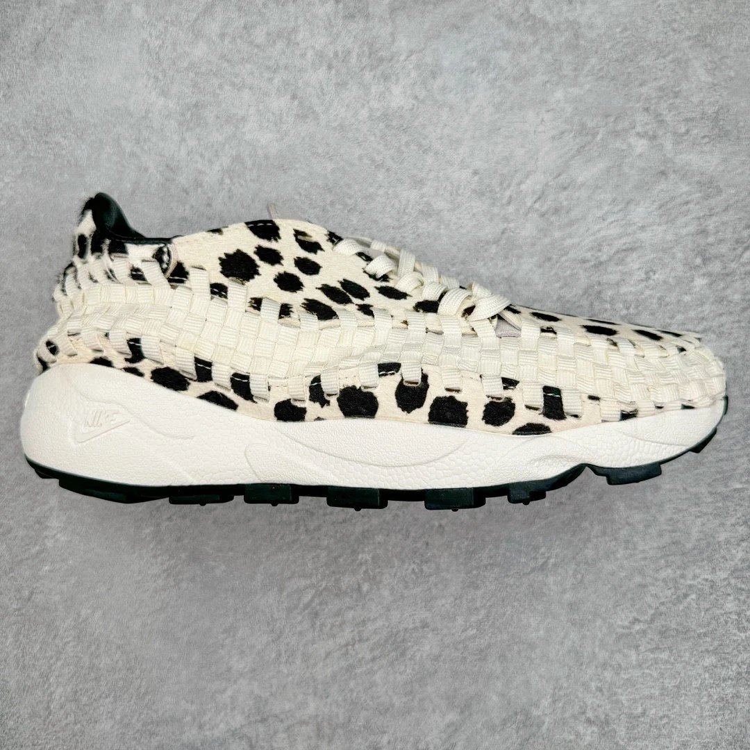 Nike Sneakers Air Footscape Woven — Black and white