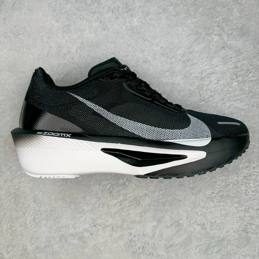 Nike Sneakers Zoom Fly 6 — Black and white