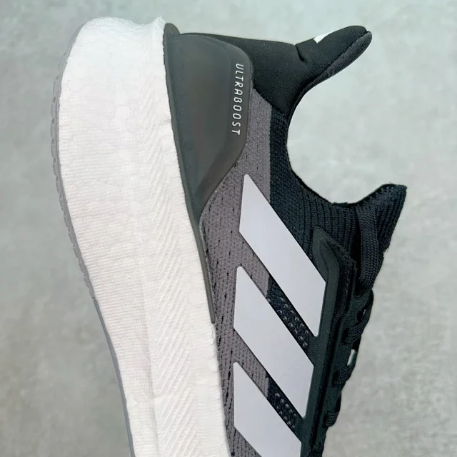 adidas Sneakers Ultraboost 5X product detail image 24