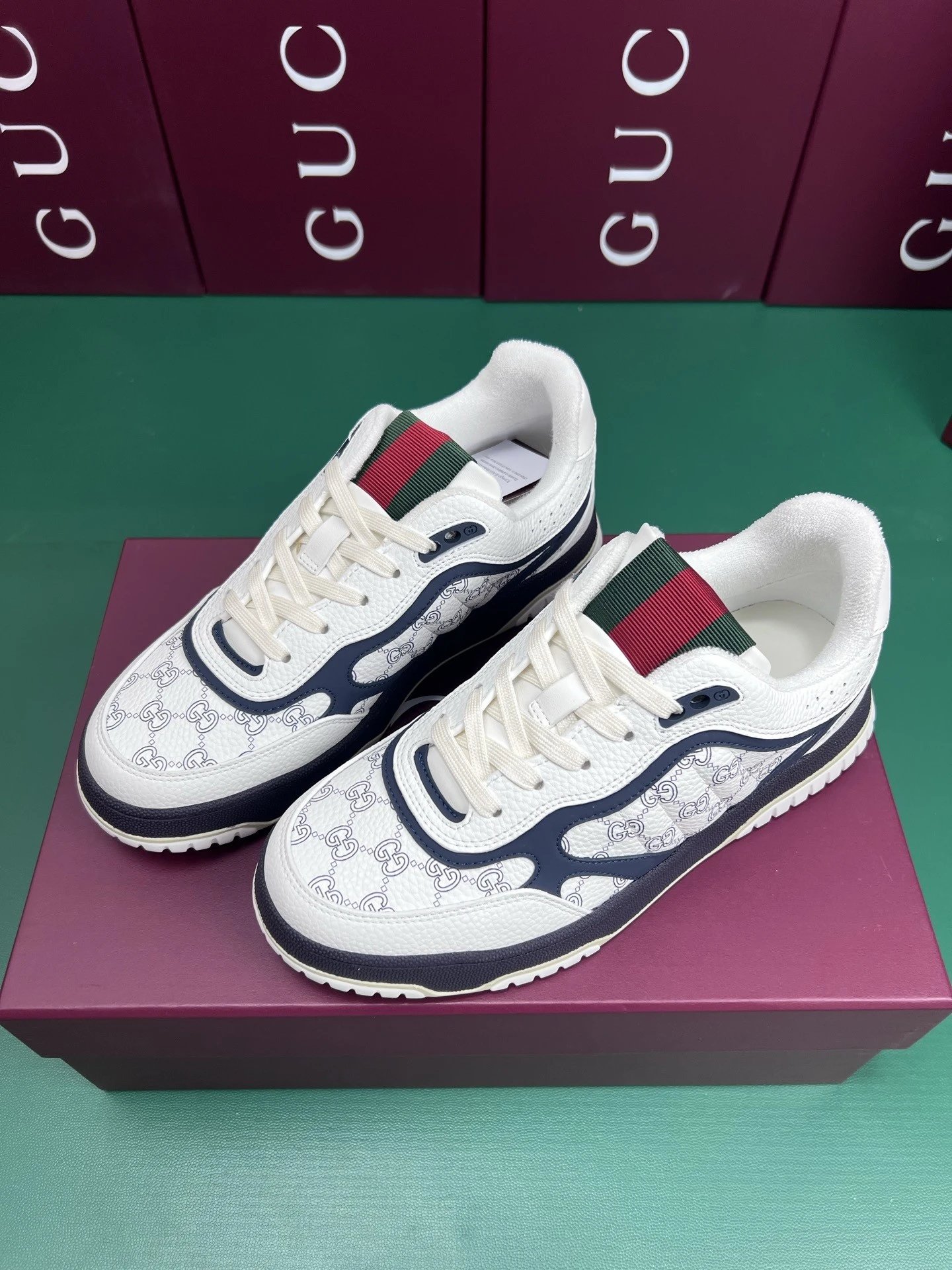 Gucci Sneakers Re-Web — White and blue