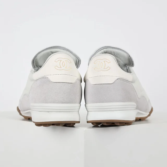 Chanel Sneakers Low-Top Double-C Logo product detail image 26