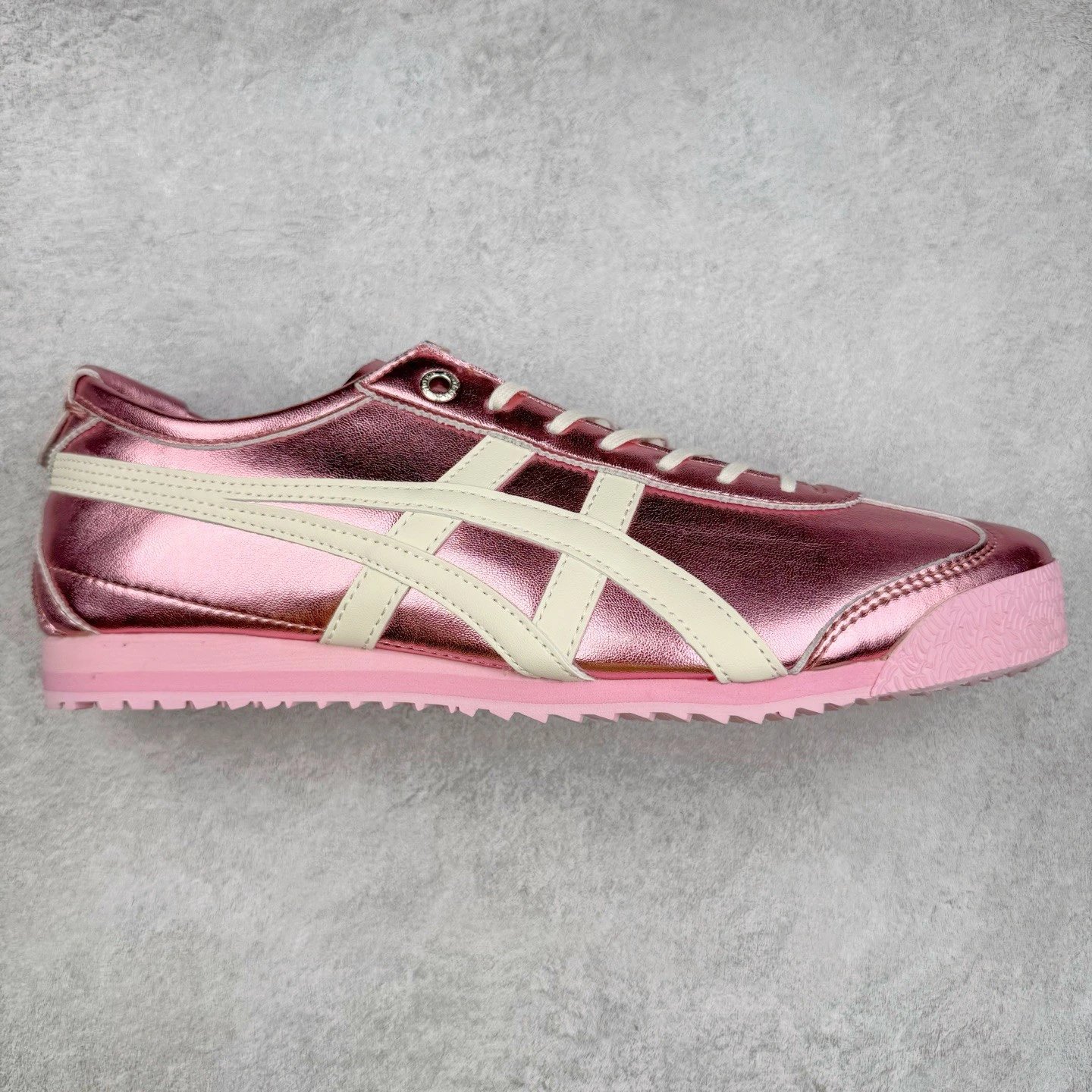 Unbranded Sneakers Metallic low-top with contrast stripe overlays — Pink