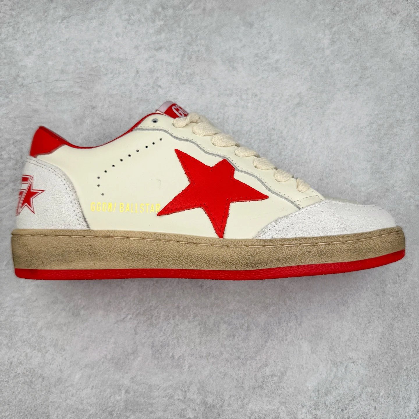 Golden Goose Sneakers Ball Star low-top star-appliqué — red heart red tail