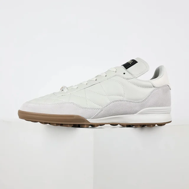 Chanel Sneakers Low-Top Double-C Logo product detail image 27