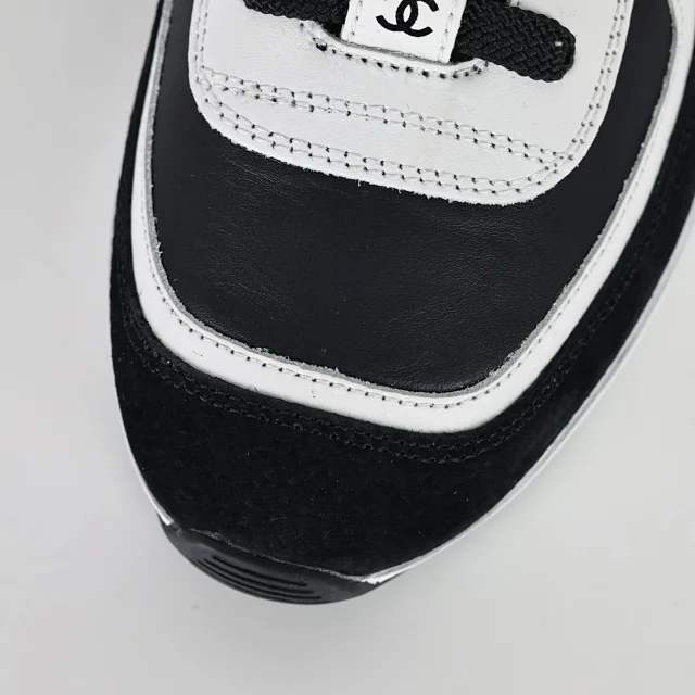 Chanel Sneakers Low-Top Double-C Logo product detail image 5