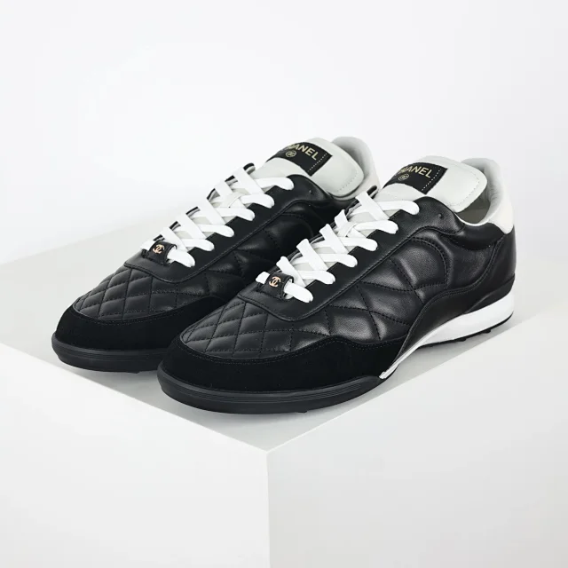 Chanel Sneakers Low-Top Double-C Logo product detail image 47