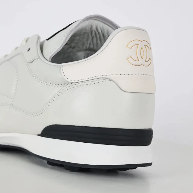 Chanel Sneakers Low-Top Double-C Logo product detail image 58