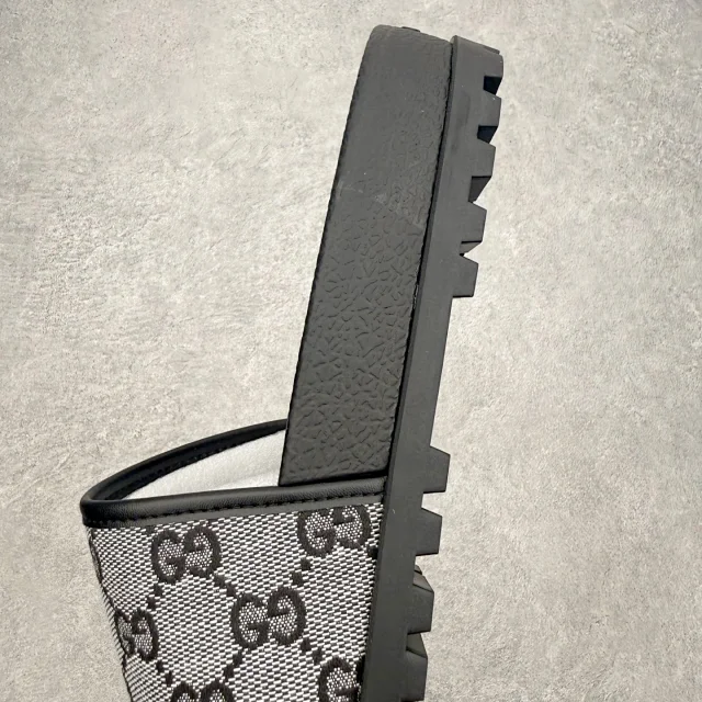 Gucci Slippers Logo-Pattern Lug-Sole Slide product detail image 43