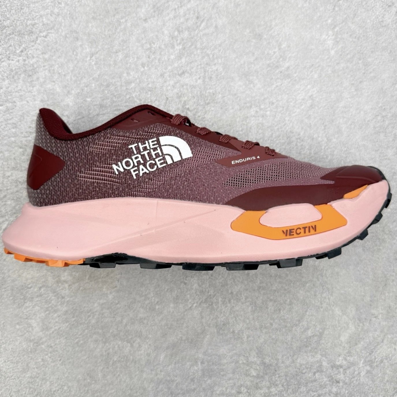 The North Face Sneakers Vectiv Enduris 4 trail running shoes — Red