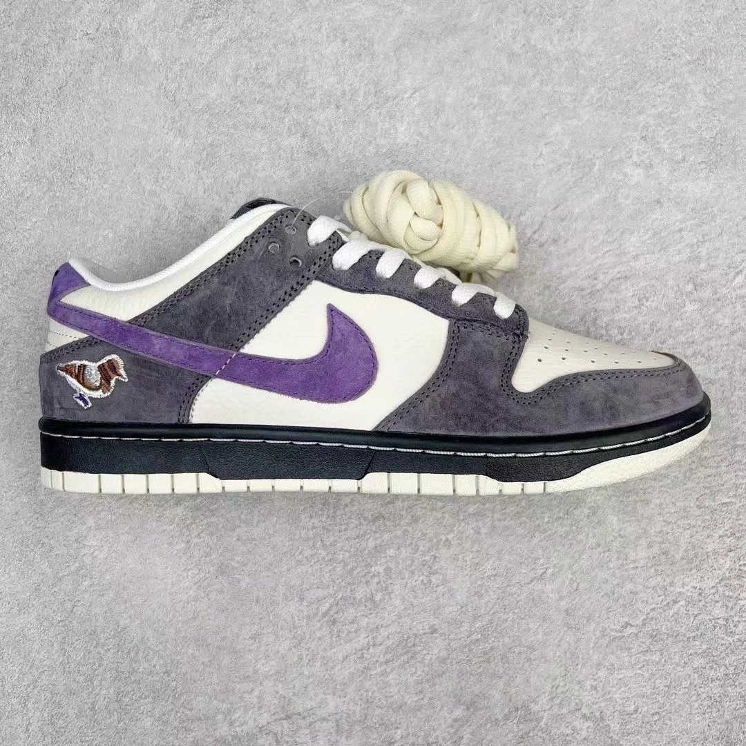 Nike Sneakers Dunk Low — Gray-purple