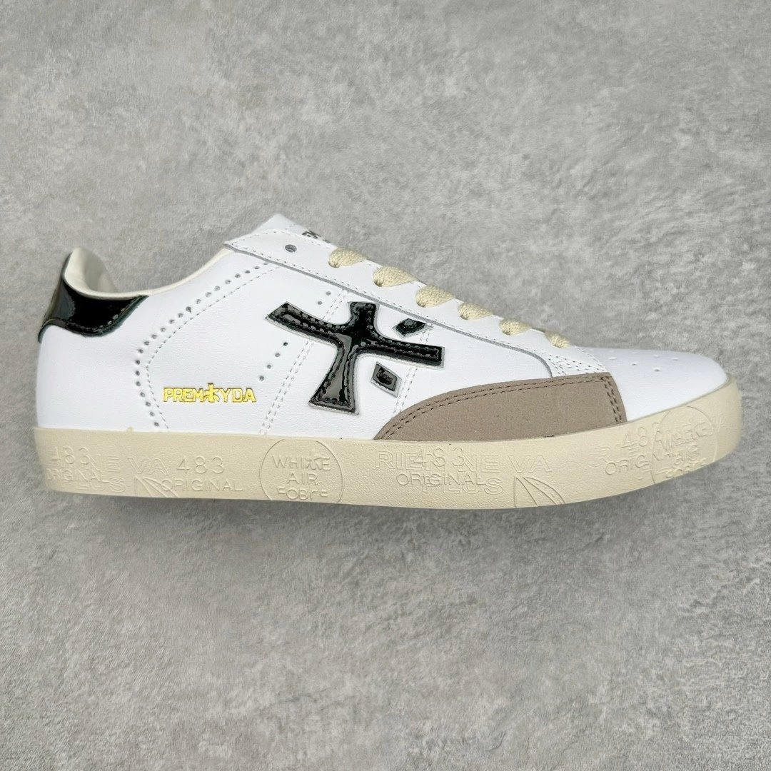 Premiata Sneakers Low-Top Lace-Up — Black and white