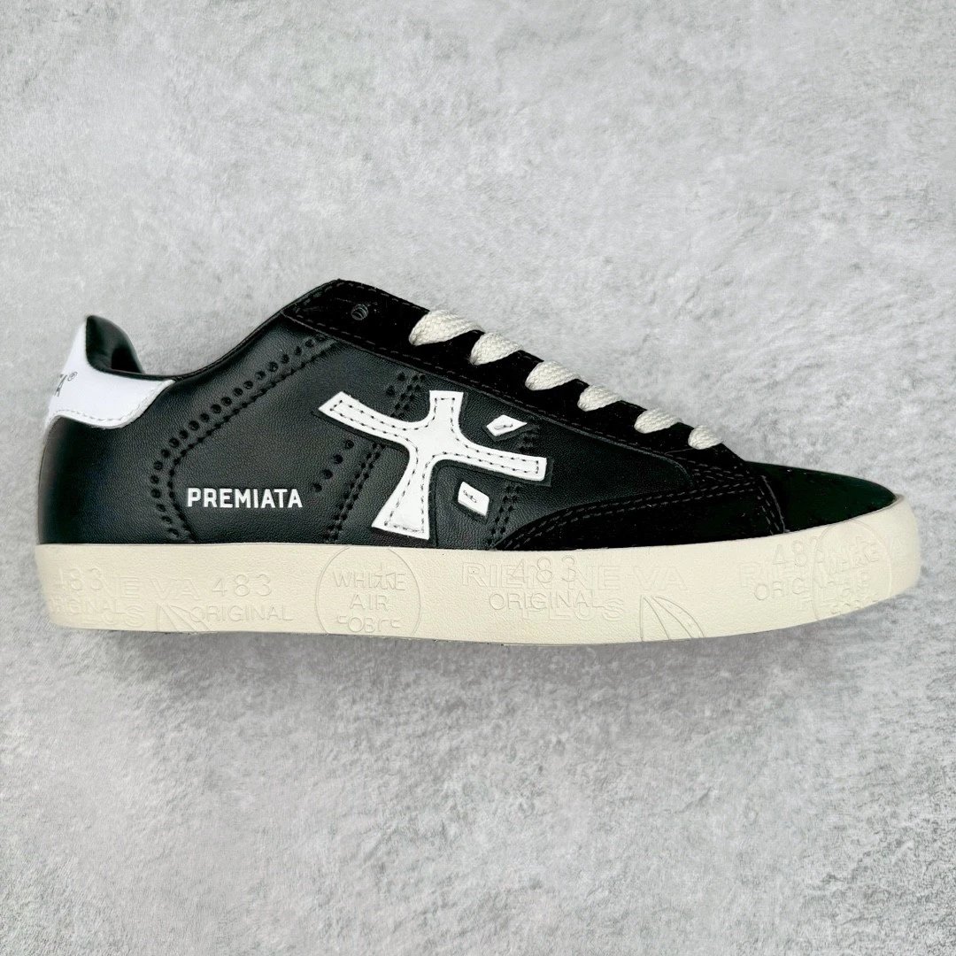 Premiata Sneakers Low-Top Lace-Up — Black and white