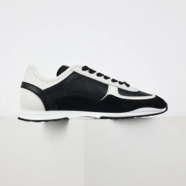 Chanel Sneakers Low-Top Double-C Logo product detail image 7