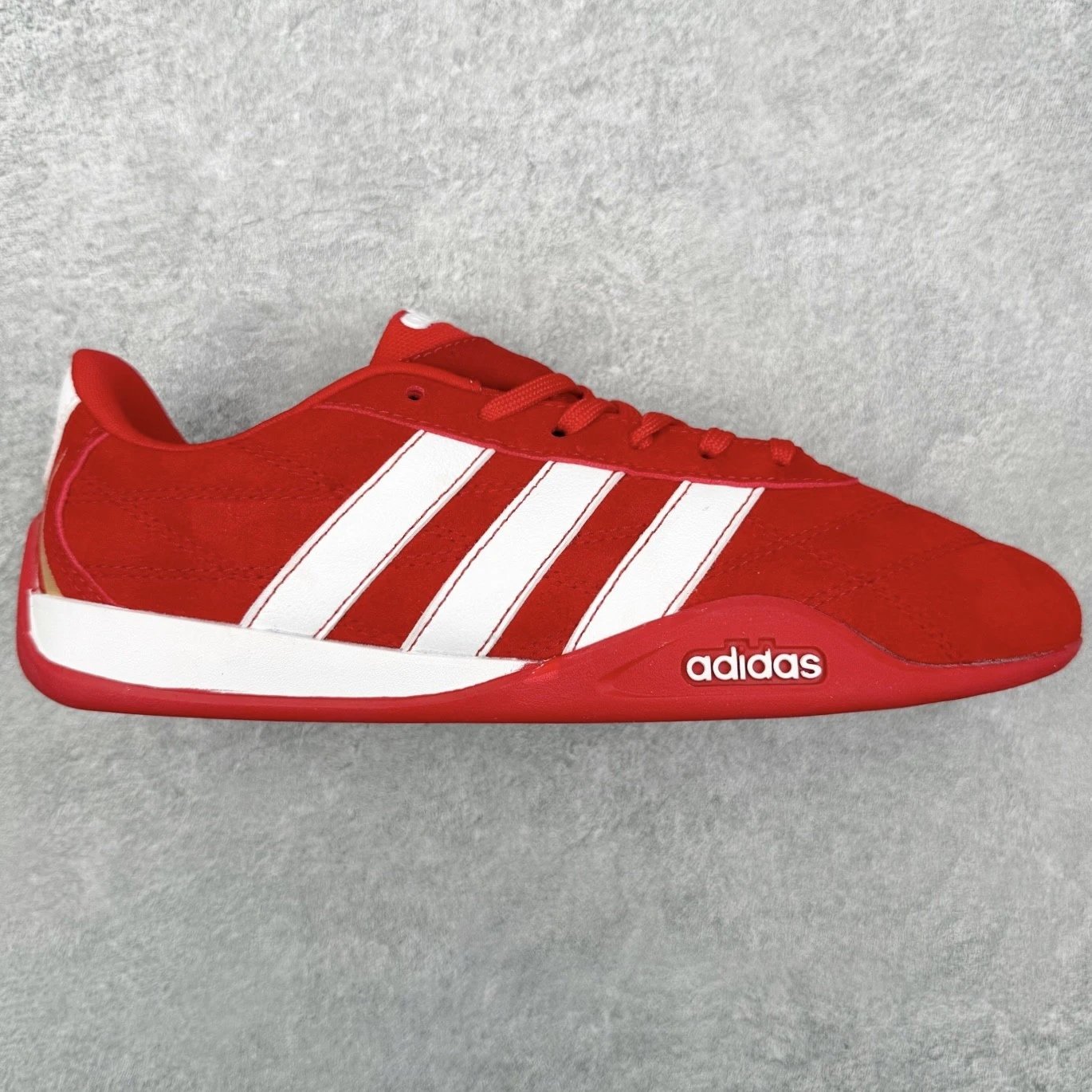 Adidas Sneakers Low-top three-stripe — Red