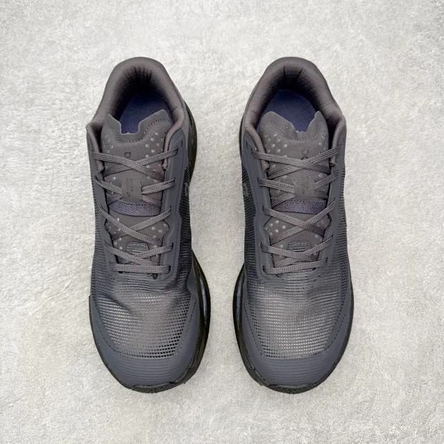 On Sneakers Mesh running with lugged outsole product detail image 2