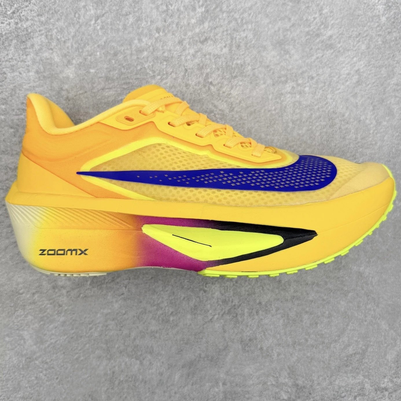 Nike Sneakers ZoomX running — Yellow