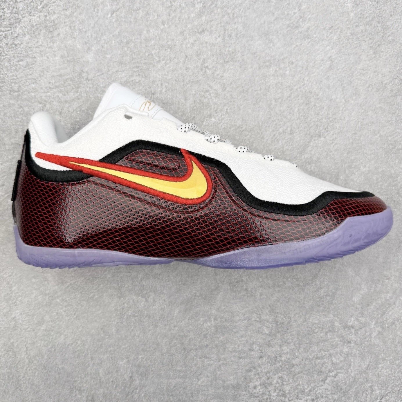 Nike Sneakers LeBron 23 Low-Top Basketball Shoes — White and red
