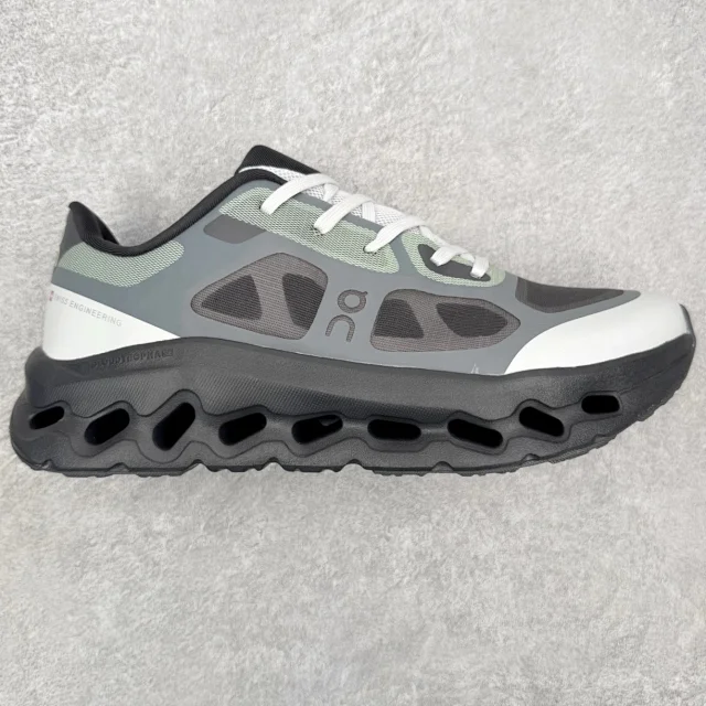 On Sneakers Cloudtilt Remix product detail image 1