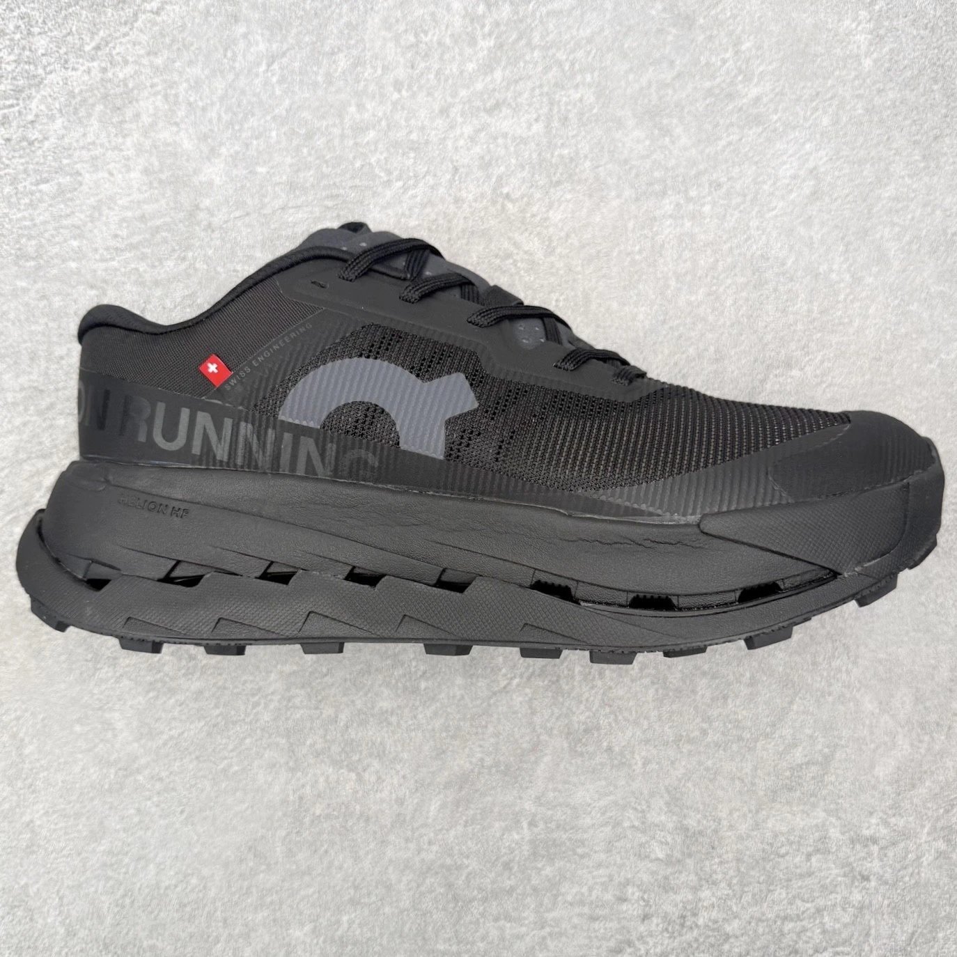 On Sneakers Mesh running with lugged outsole — Black