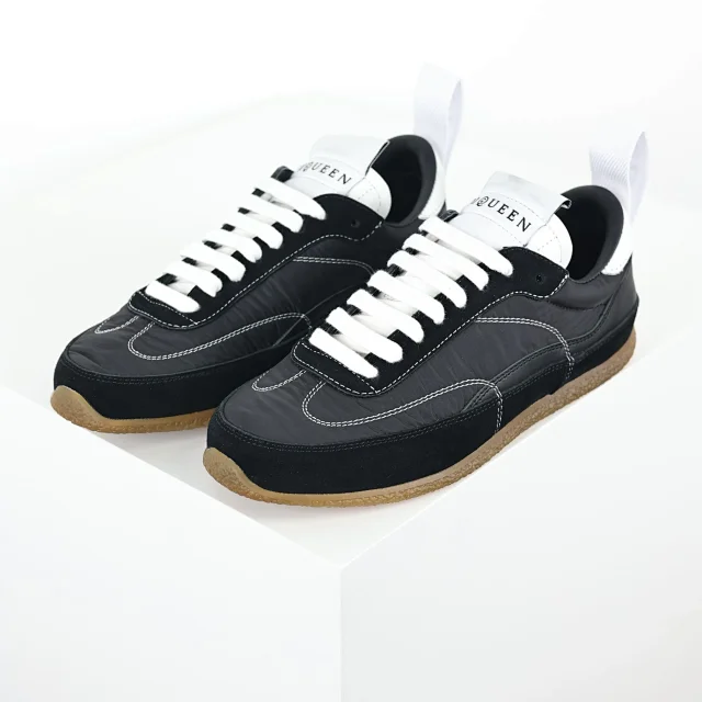 Alexander McQueen Sneakers Low-Top Nylon and Suede with Rear Pull Tabs product detail image 20