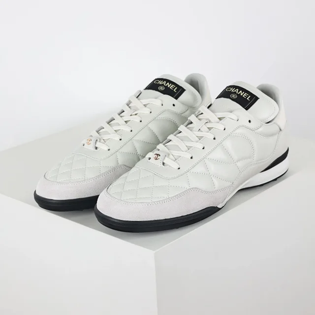 Chanel Sneakers Low-Top Double-C Logo product detail image 56