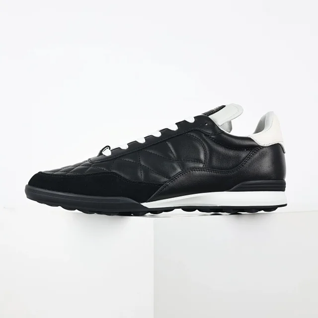 Chanel Sneakers Low-Top Double-C Logo product detail image 54