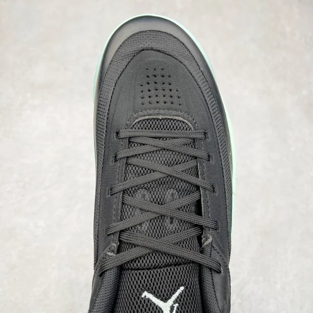 Jordan Sneakers Zion 4 low-top basketball shoes product detail image 4