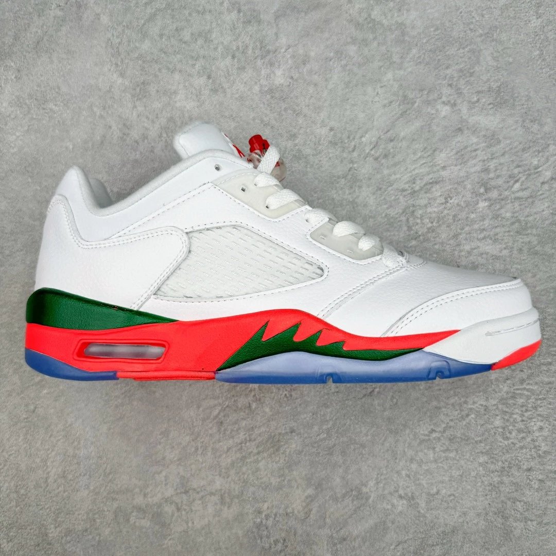 Unbranded Sneakers AJ 5 Low — Knicks