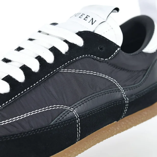 Alexander McQueen Sneakers Low-Top Nylon and Suede with Rear Pull Tabs product detail image 24