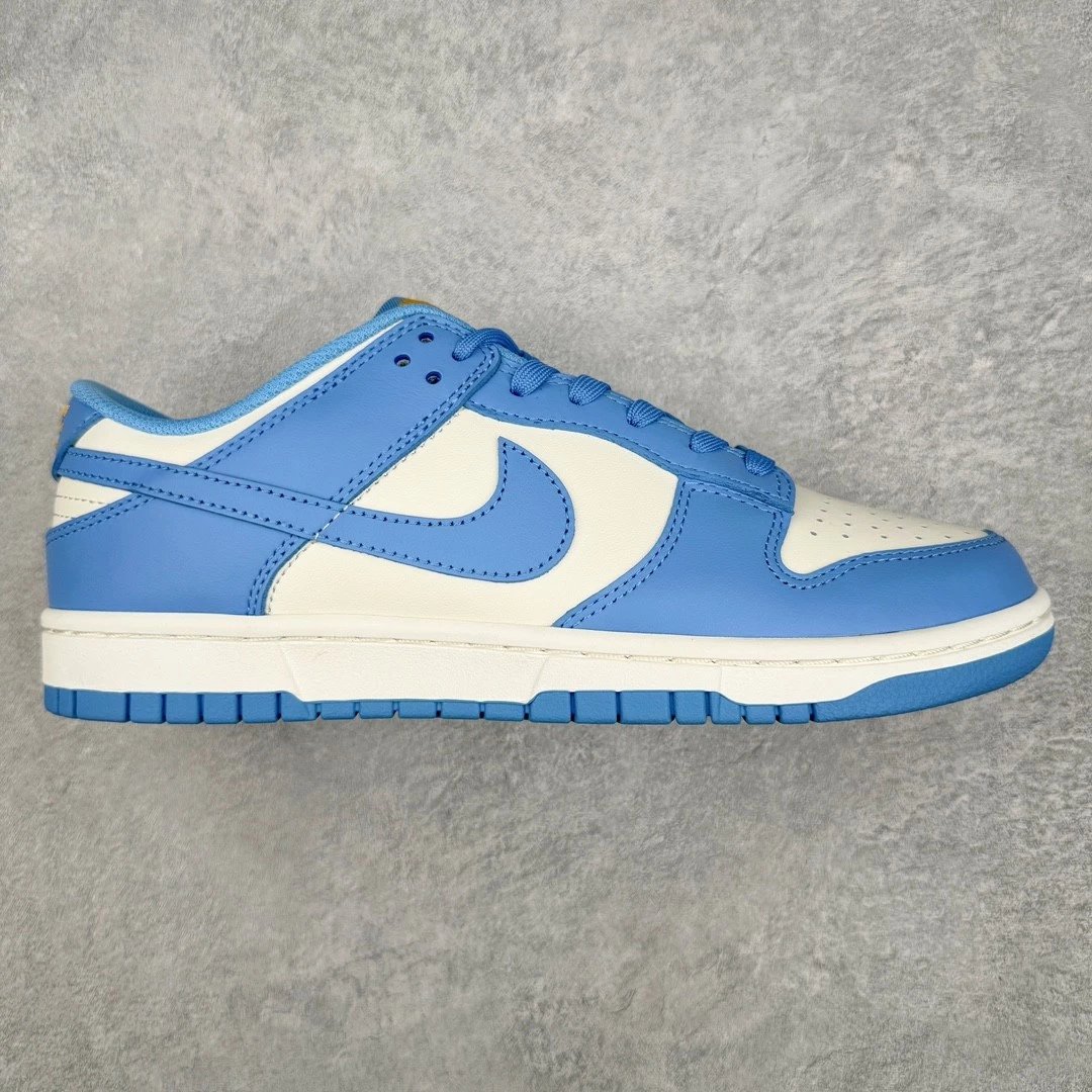 Nike Sneakers Dunk Low Retro — North Carolina Blue