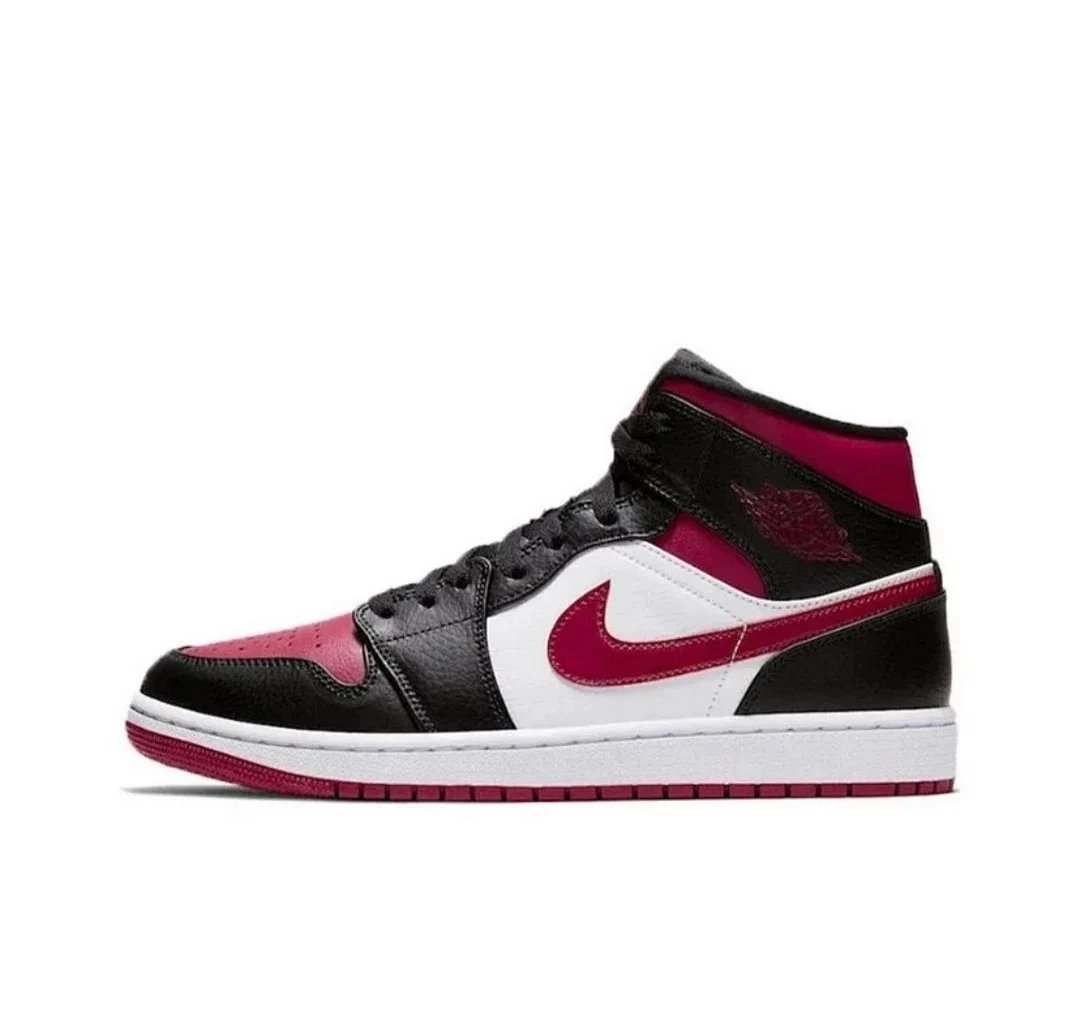 Nike Sneakers Air Jordan 1 Mid — Black and red toes