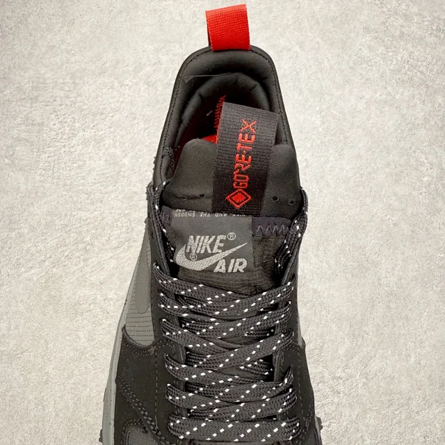 Nike Sneakers Low-Top Trail with Lug Outsole product detail image 5