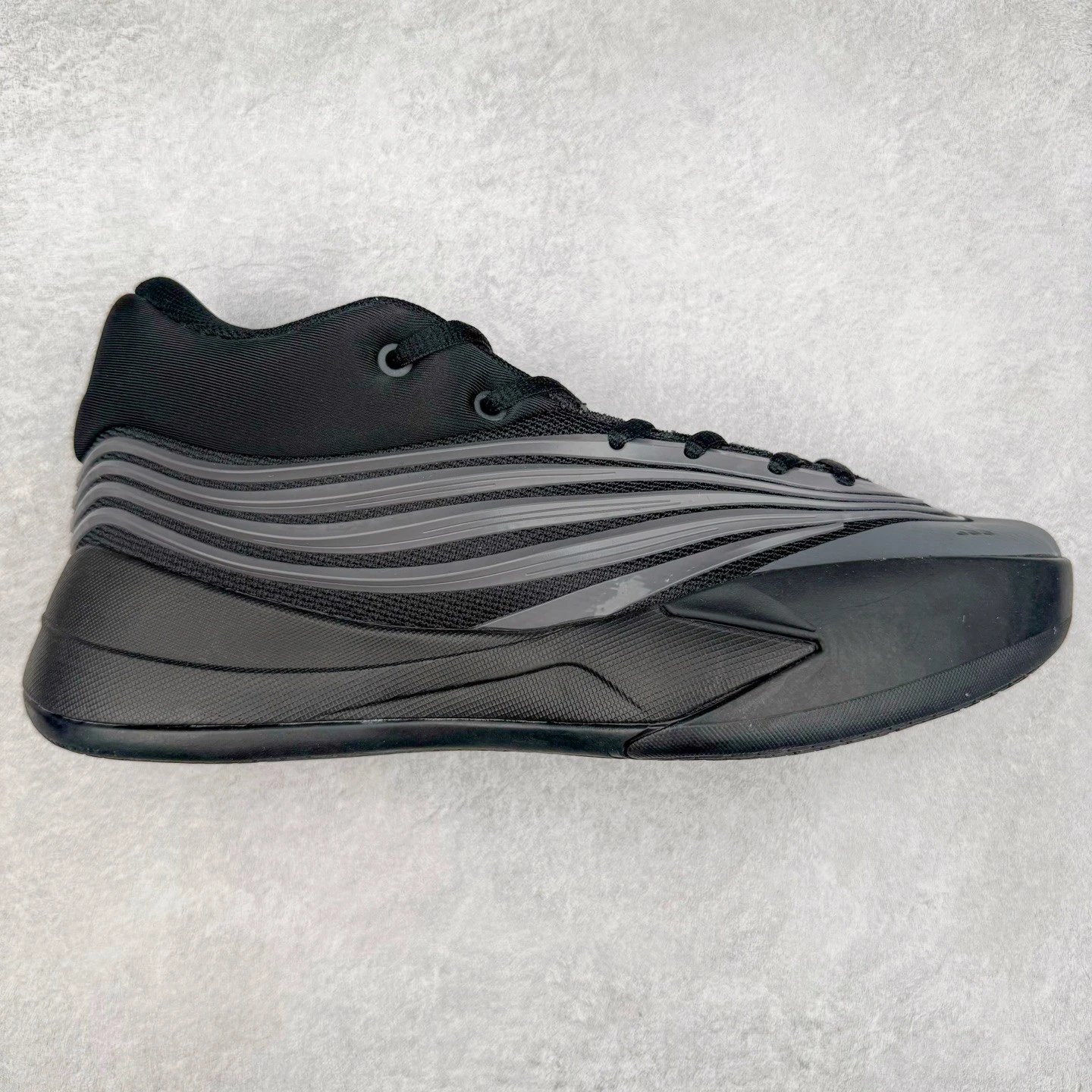 Adidas Sneakers Dame 10 Basketball Shoes — Black