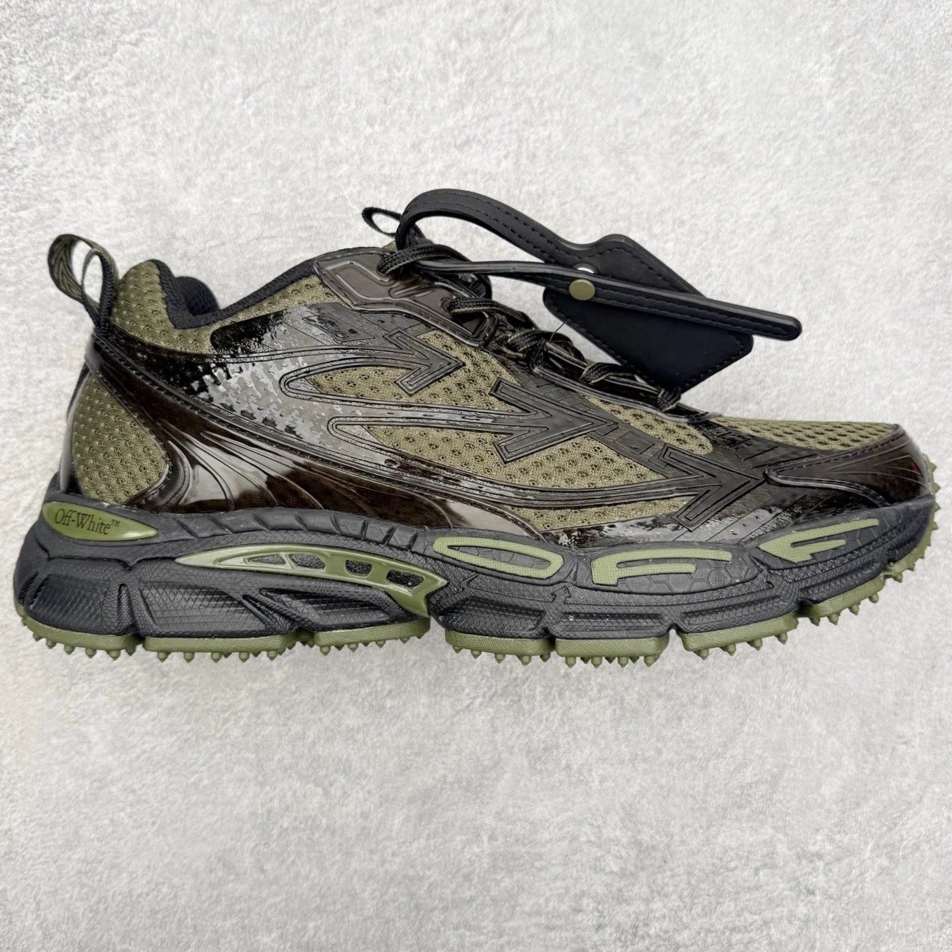 Off-White Sneakers Arrow-logo chunky with zip-tie detail — Black and green