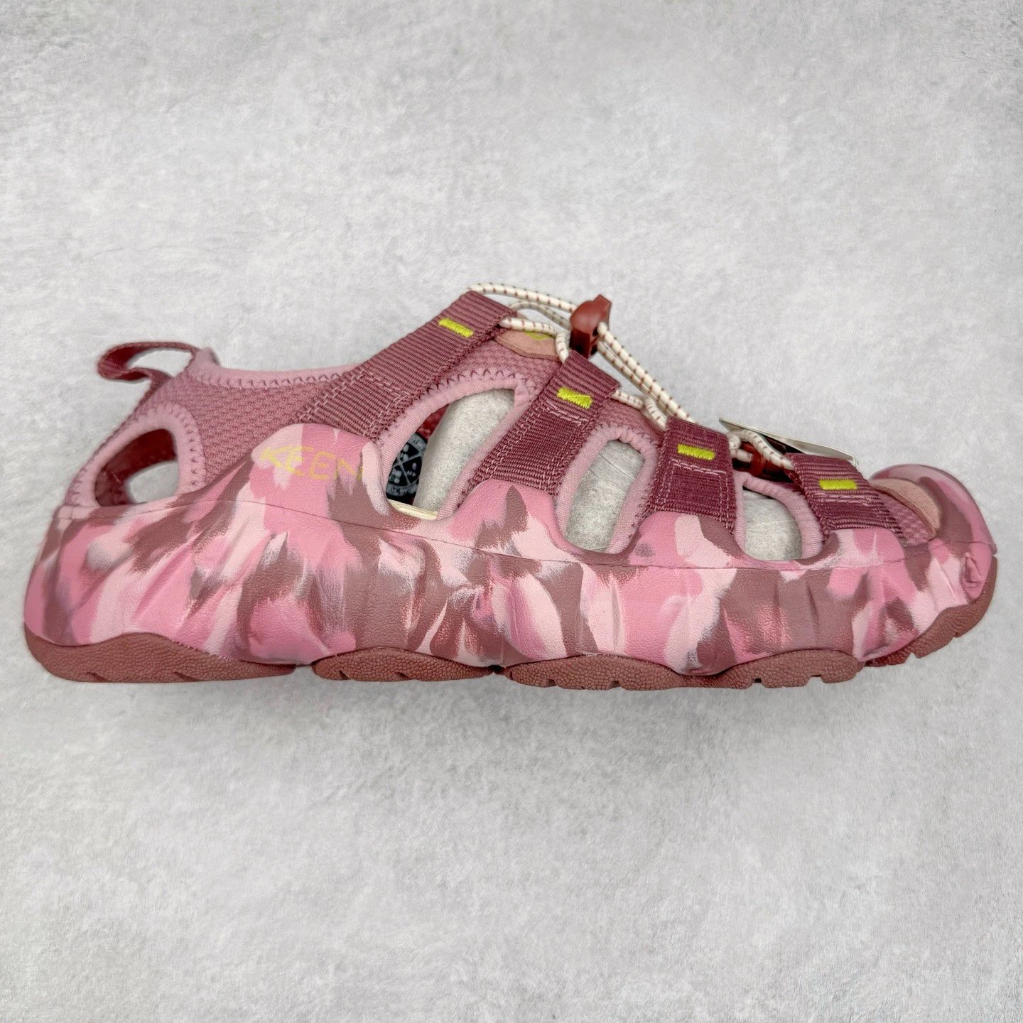 KEEN Sandals Hyperport H2 Closed-Toe Sport — Red camouflage