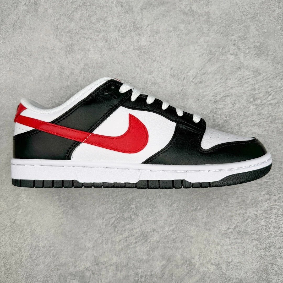 Nike Sneakers Dunk Low Retro — Black, white, and red