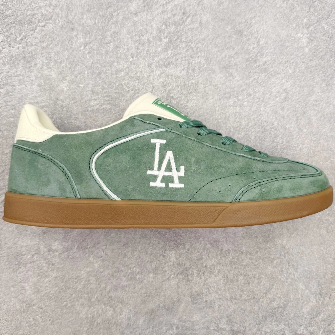 MLB Sneakers Low-Top Lace-Up with New York Yankees Logo — Green
