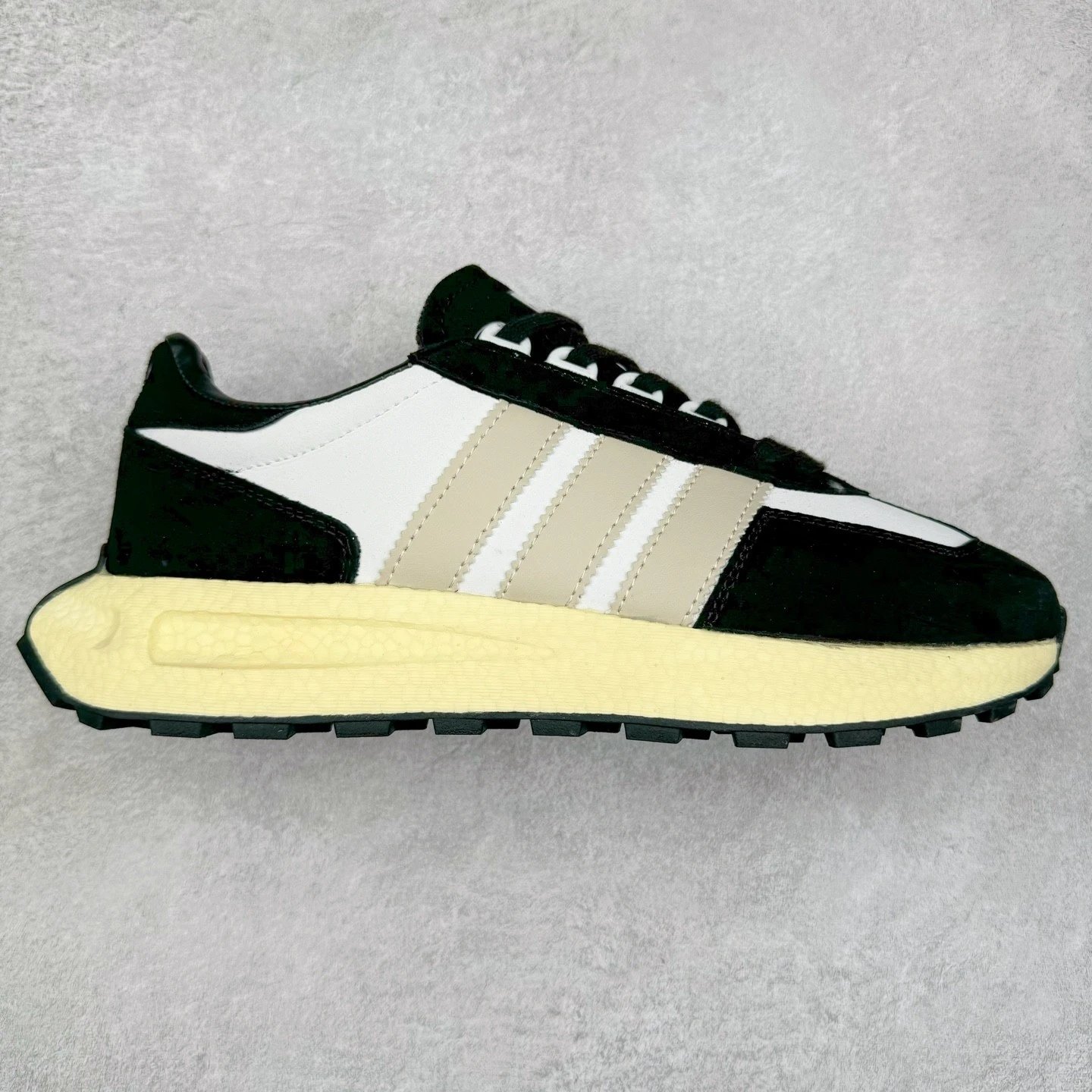 Adidas Sneakers Retropy E5 — Black, white, and gray