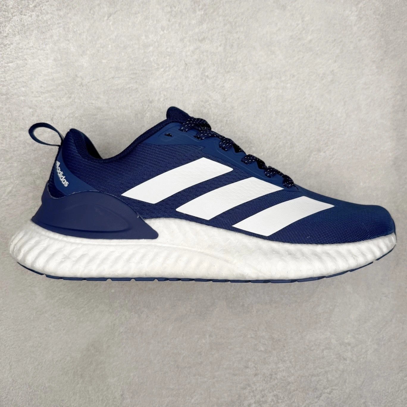 Adidas Sneakers Low-top three-stripe knit with textured foam soles — Blue and white