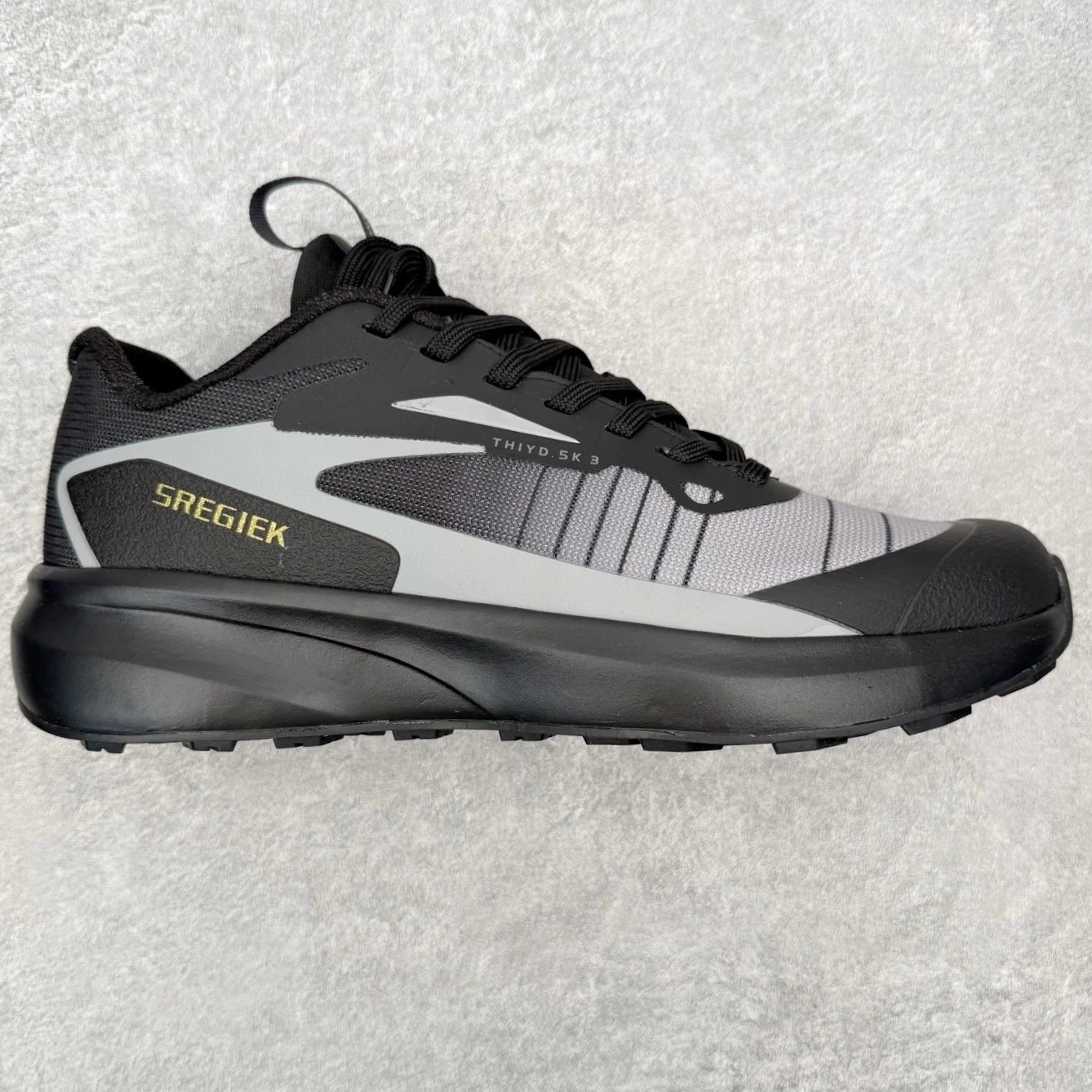 Sregiek Sneakers Low-Top Trail — Gray-black