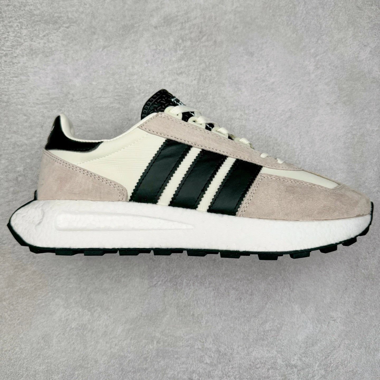 Adidas Sneakers Retropy E5 — Gray, white, and black