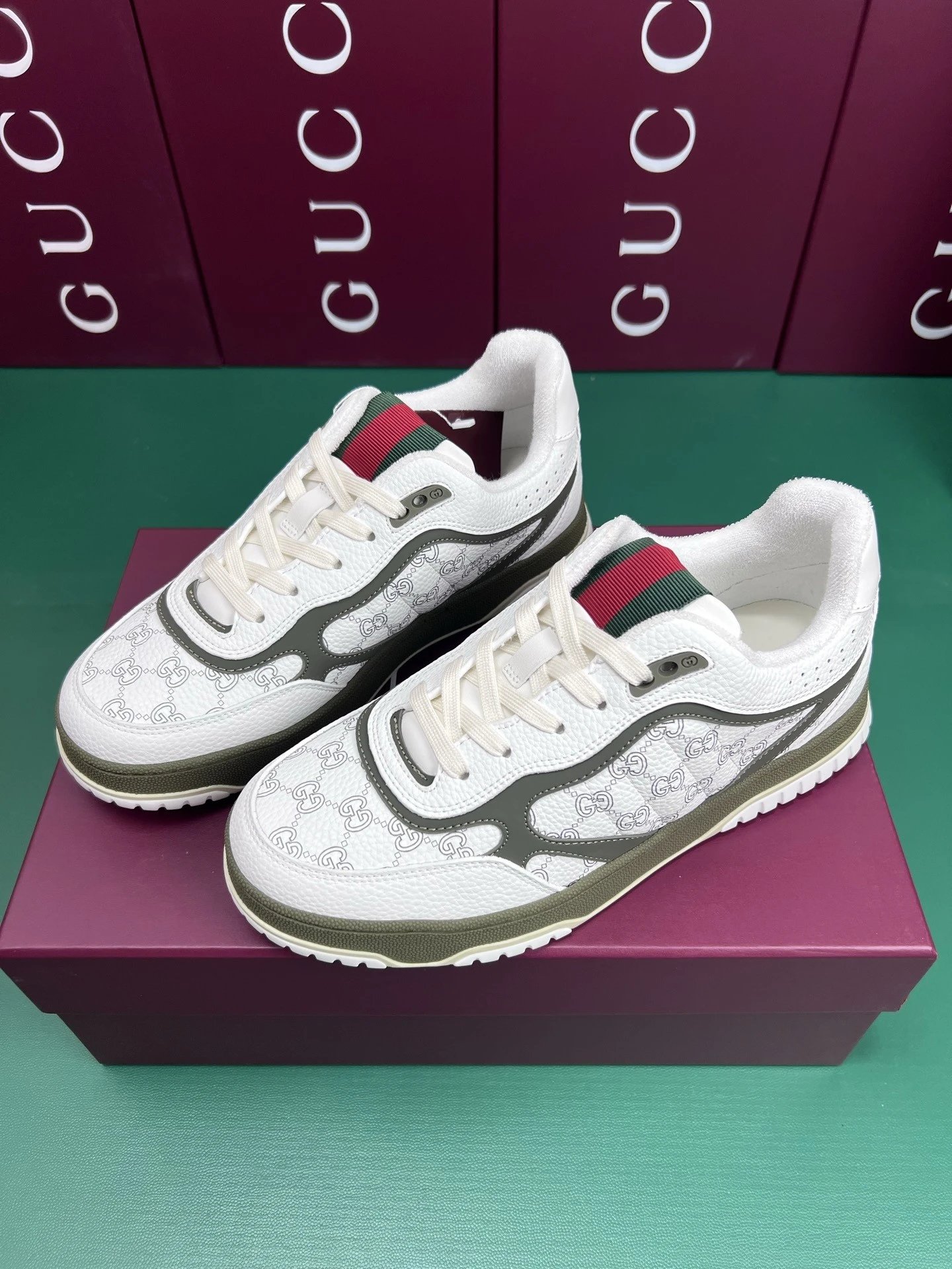 Gucci Sneakers Re-Web — White and green