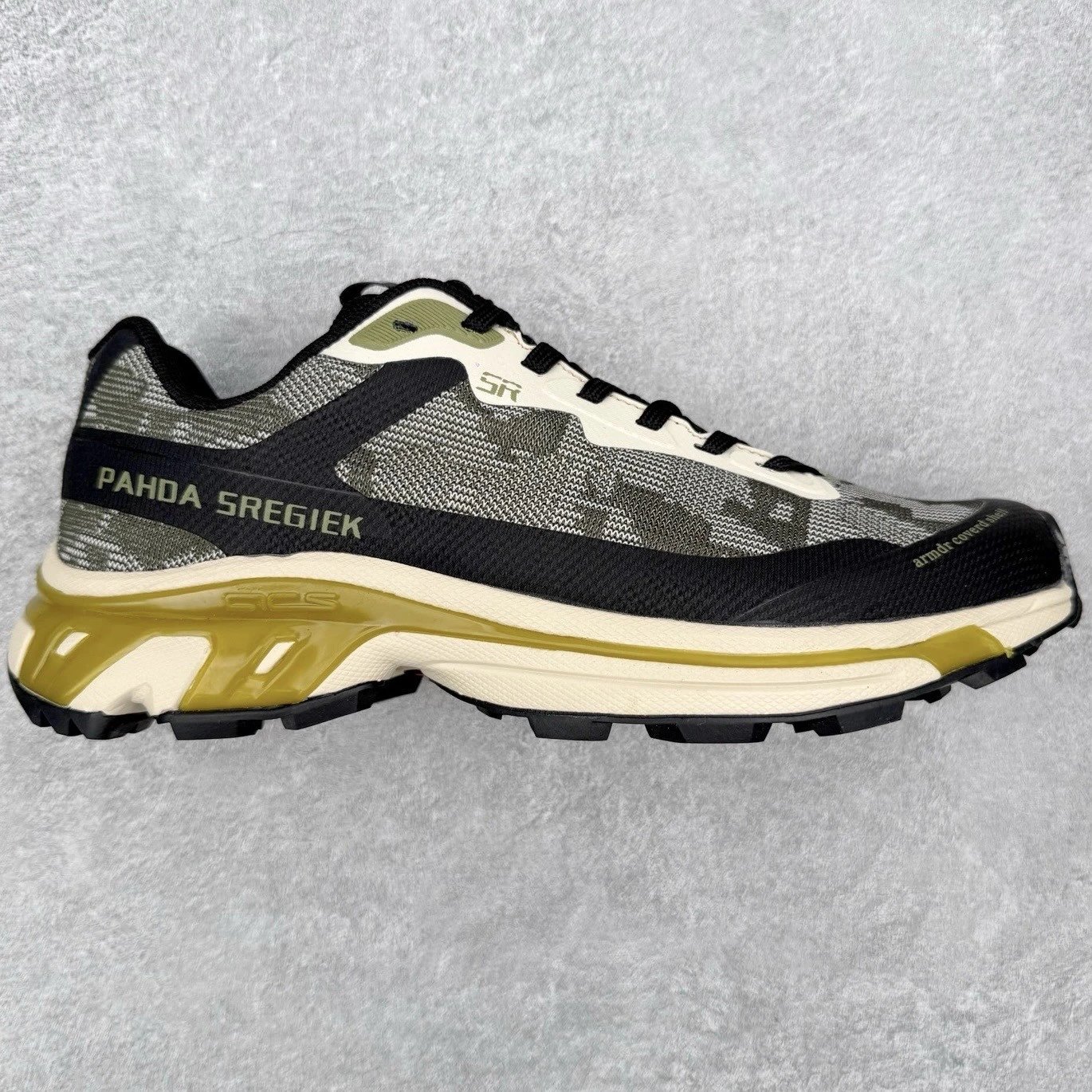 Sregiek Sneakers Low-Top Trail — Rice black