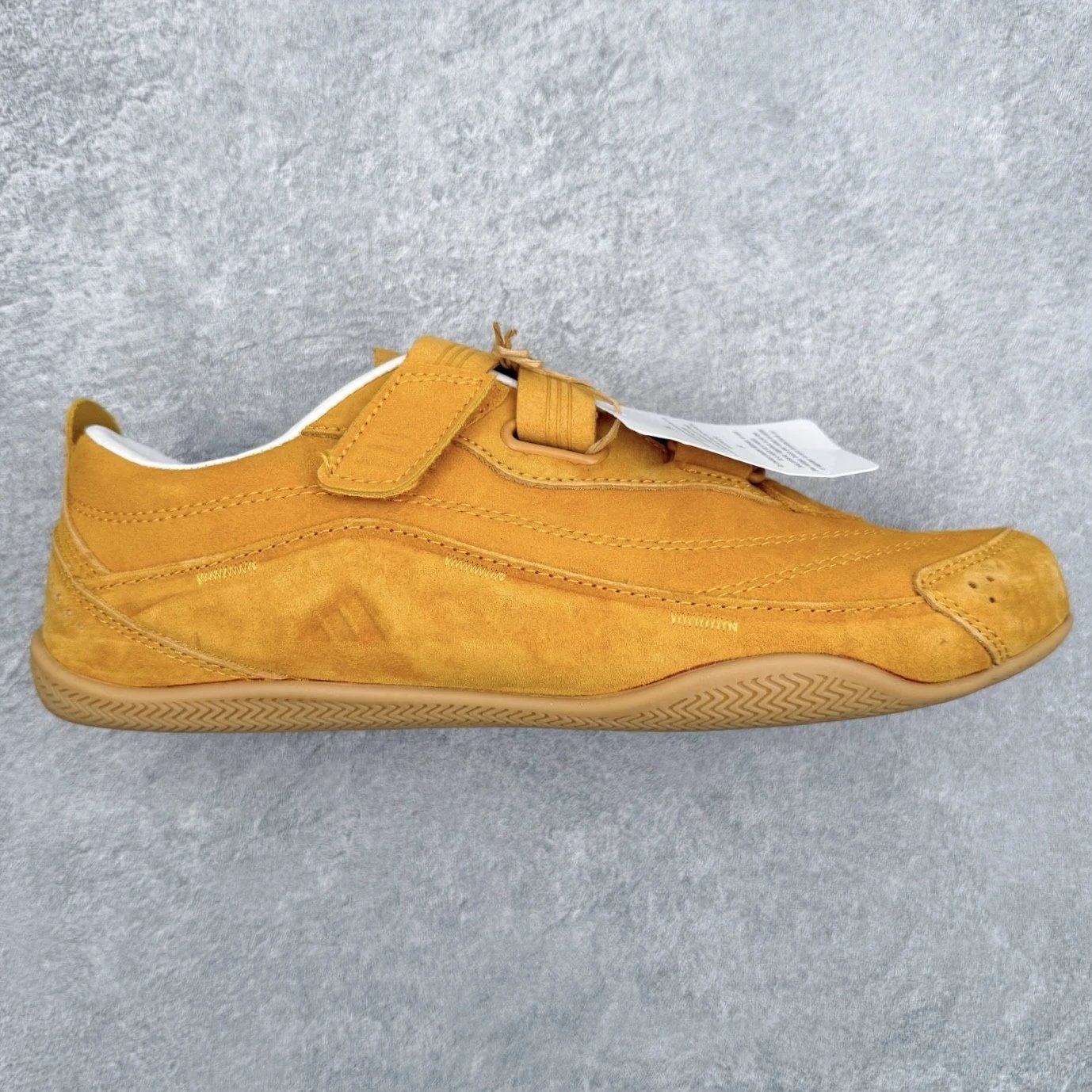 adidas Sneakers Low-Top Hook-and-Loop Suede — Orange