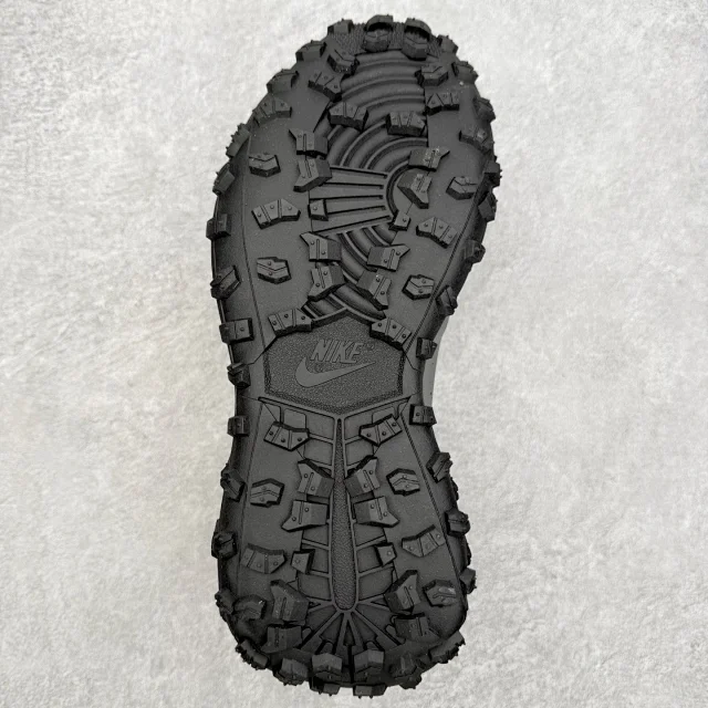 Nike Sneakers Low-Top Trail with Lug Outsole product detail image 9